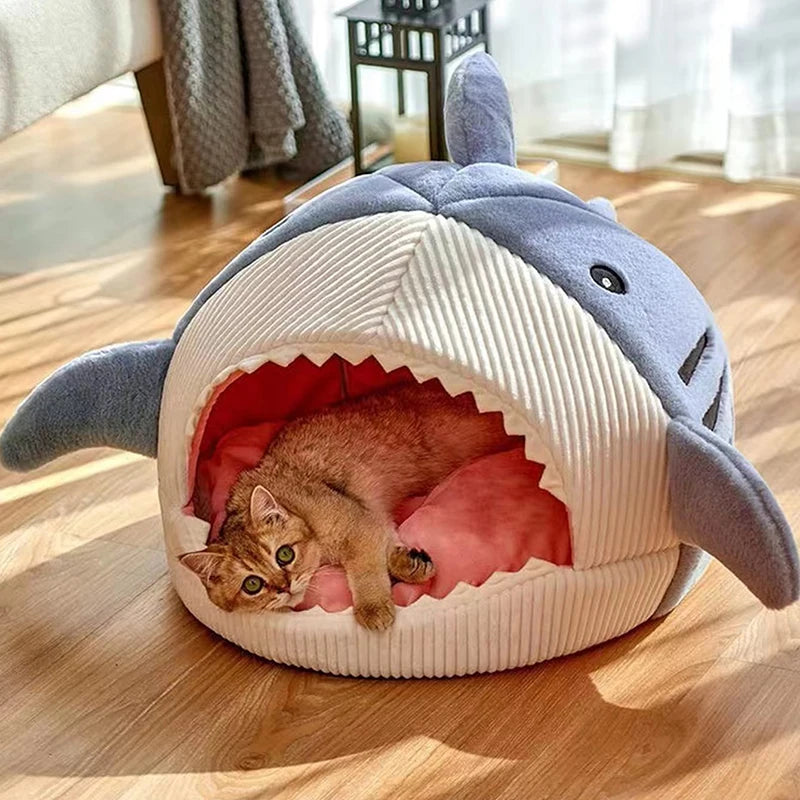 panier pour chat - requin